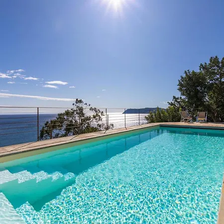 La Sterlizia Di Santa Croce 3* Alassio