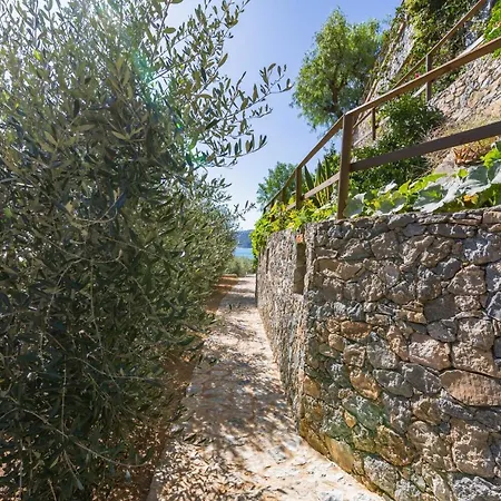 La Sterlizia Di Santa Croce Курортний комплекс 3*