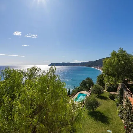 La Sterlizia Di Santa Croce Курортний комплекс 3*