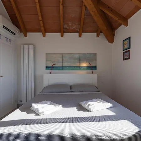 La Sterlizia Di Santa Croce Alassio