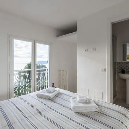 Курортний комплекс La Sterlizia Di Santa Croce 3*
