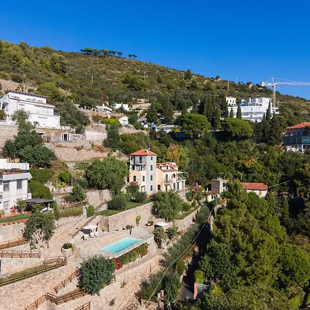 La Sterlizia Di Santa Croce 3* Alassio