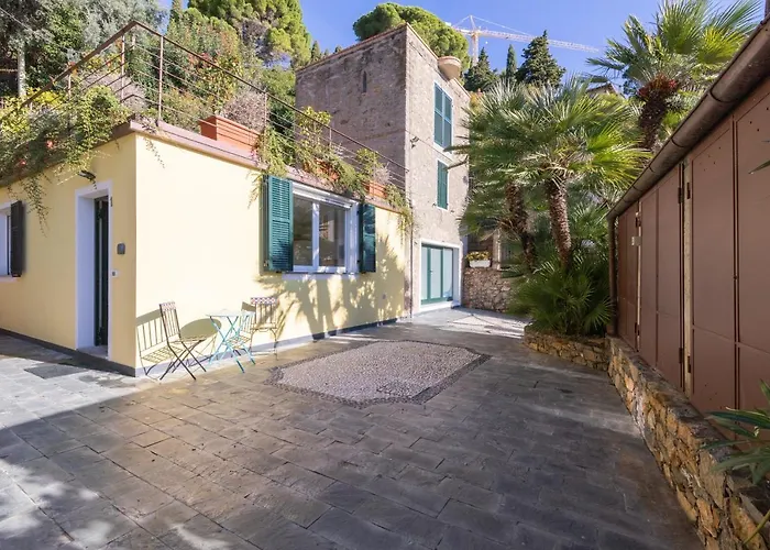 La Sterlizia Di Santa Croce Алассіо