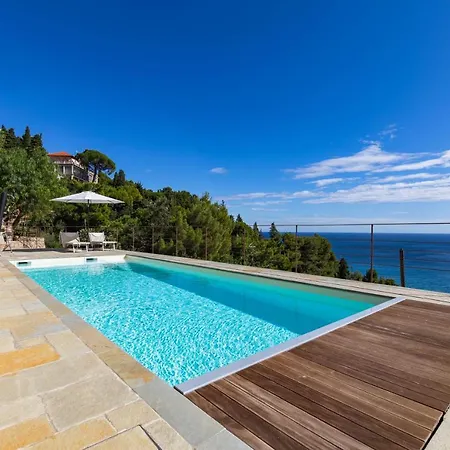 La Sterlizia Di Santa Croce 3* Alassio