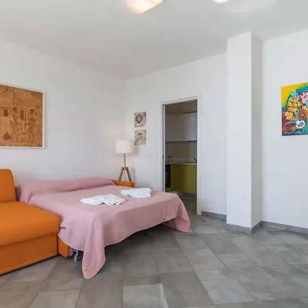 La Sterlizia Di Santa Croce 3* Alassio