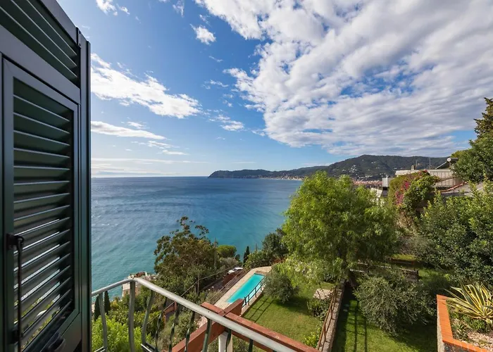 La Sterlizia Di Santa Croce Üdülőközpont Alassio